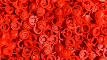 Essentra verhoogt gebruik postconsumer plastic in LDPE