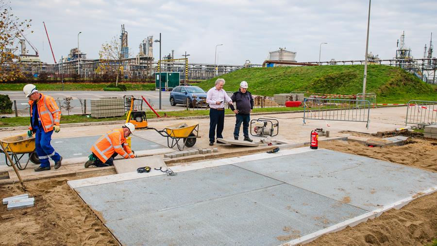 Praktijktesten zonnewegdek SolaRoad gestart