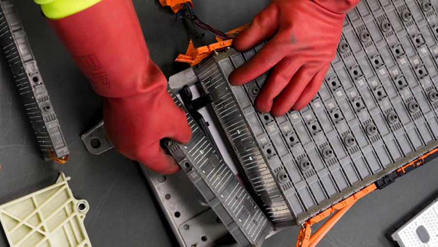 Lithium-ion- en loodbatterijen apart gerecycleerd? Dikke merci!