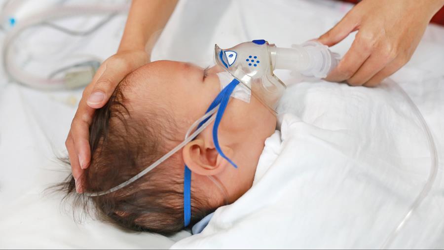 Bronchiolite : comment éviter l’hospitalisation de milliers de nourrissons cet hiver ?