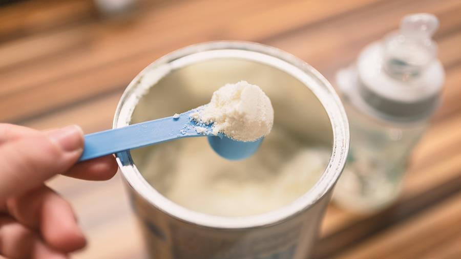 Lait infantile contaminé : La teneur en céréulide jusqu'à 75 fois plus haute dans le lait infantile en poudre dissous